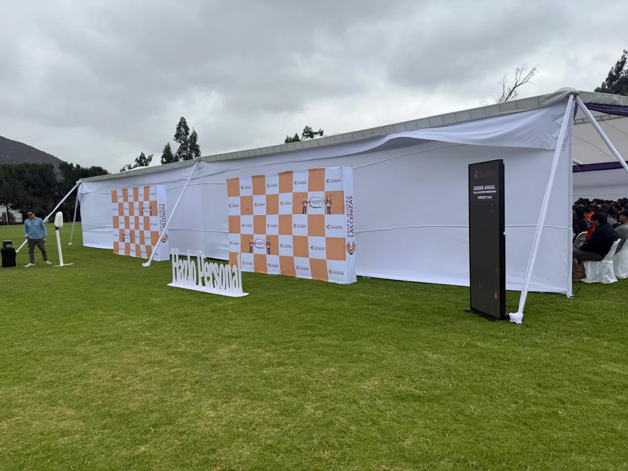 Estructura cubierta preparada para montaje de evento